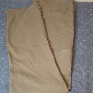 Wrangler Men's Khaki Chinos size 40 x 32